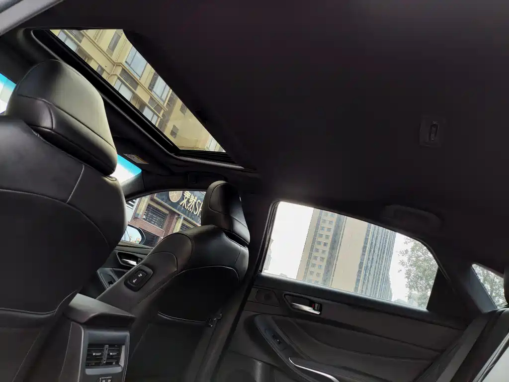TOYOTA AVALON 2020