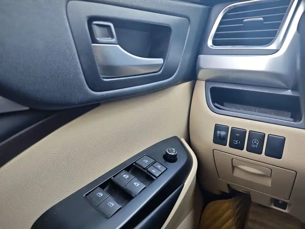 TOYOTA HIGHLANDER 2020