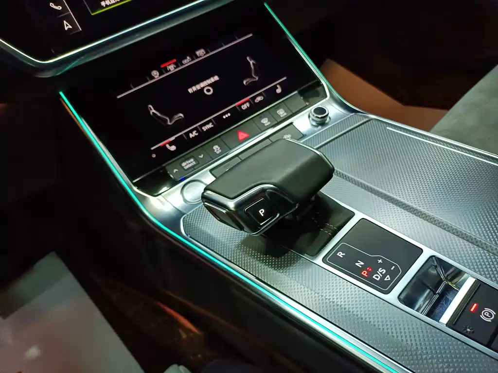 AUDI A6L 2021