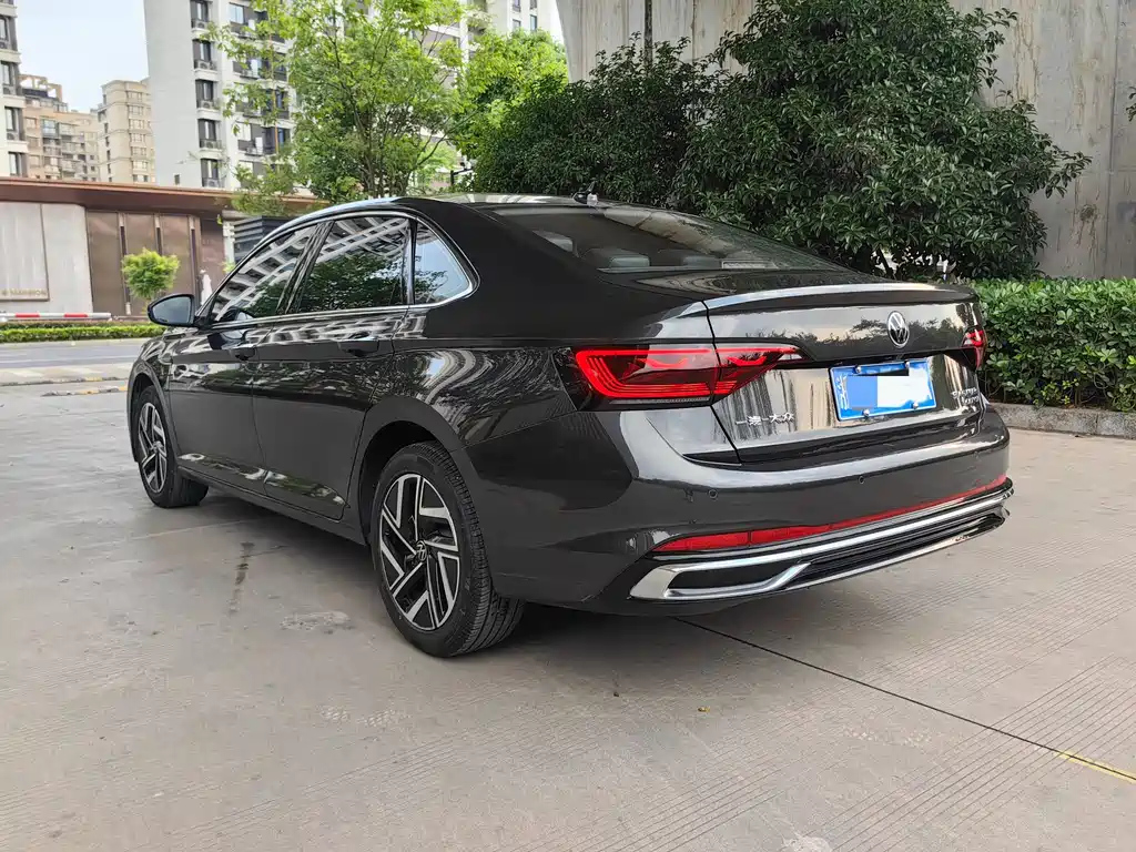VOLKSWAGEN SAGITAR 2023