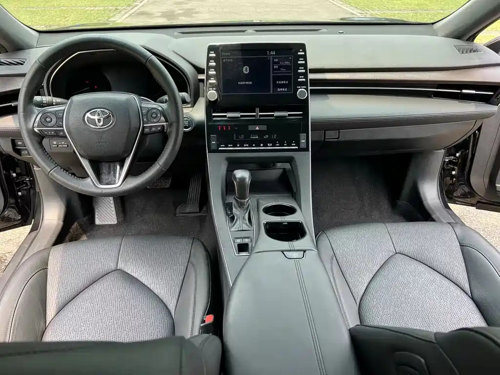 TOYOTA AVALON 2020