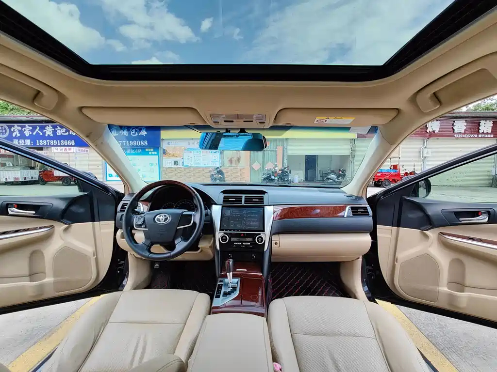 TOYOTA CAMRY 2014