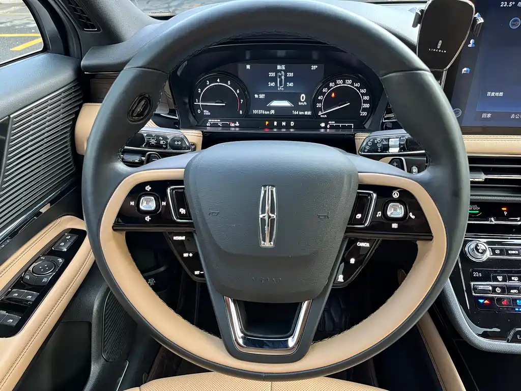 LINCOLN ADVENTURER 2020