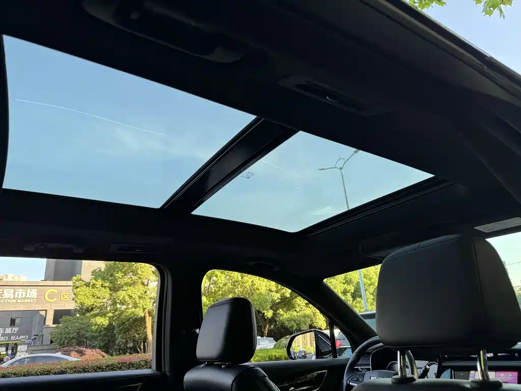 CADILLAC XT6 2021