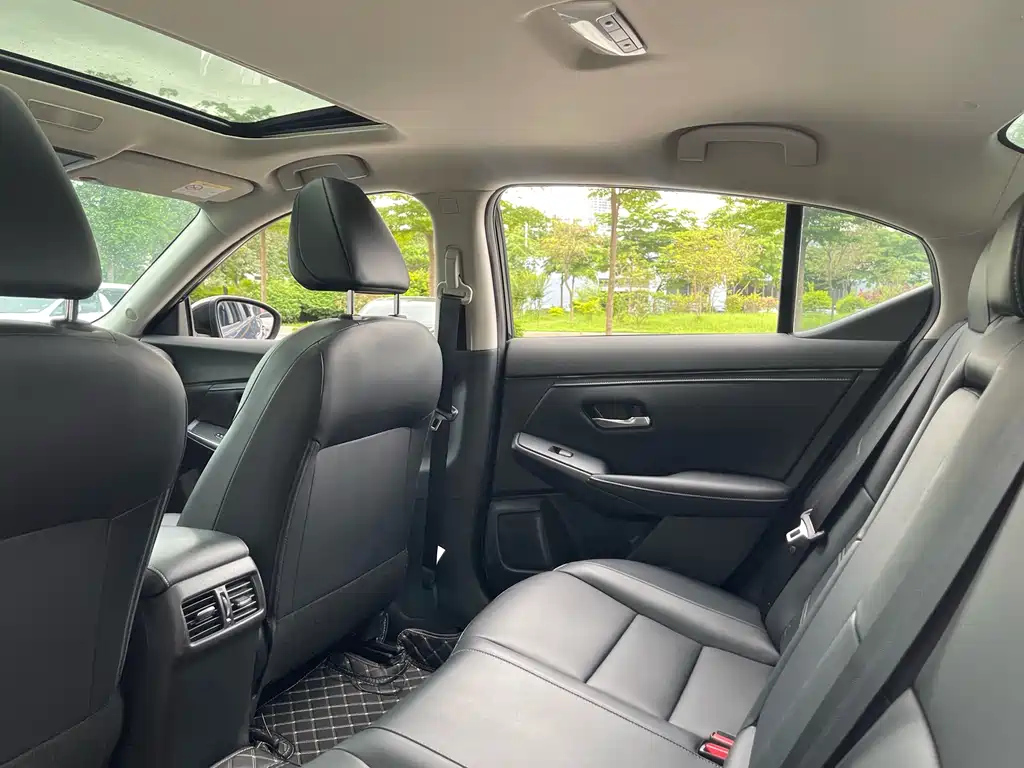 NISSAN SYLPHY 2021