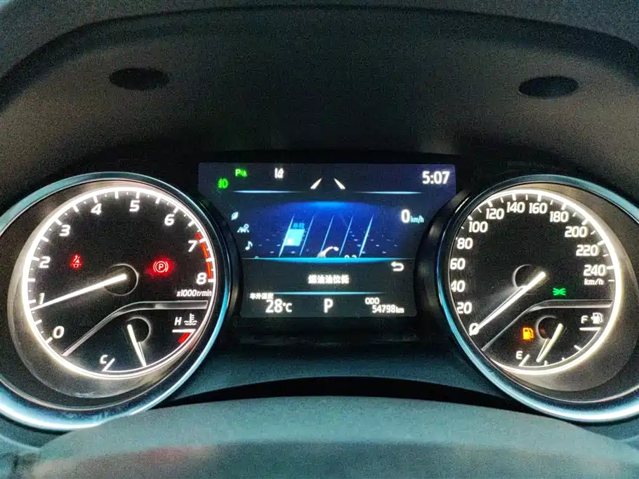TOYOTA CAMRY 2020