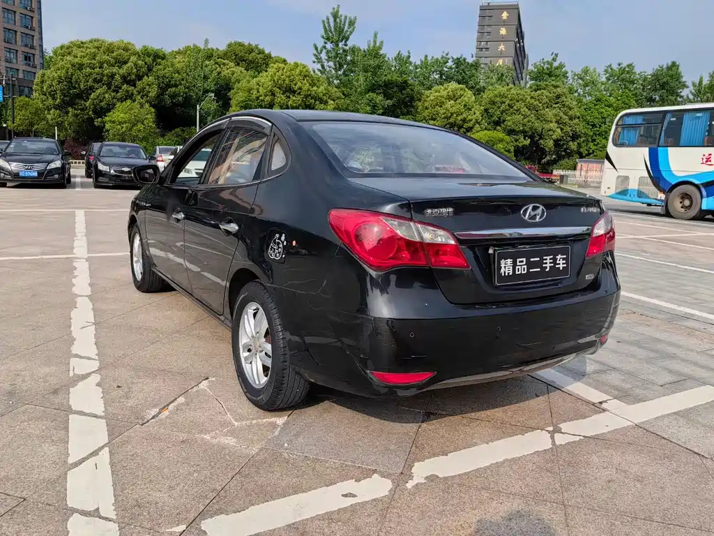 HYUNDAI CELESTA 2011