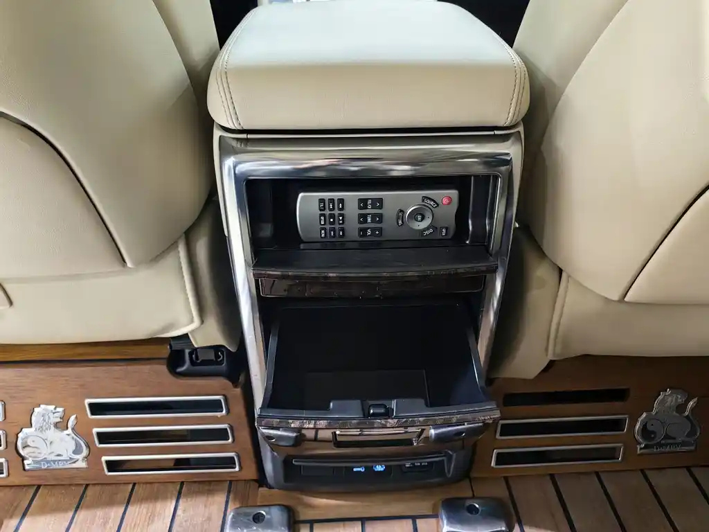 TOYOTA ALPHARD 2018