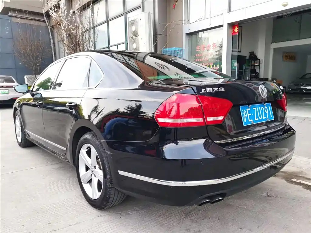 VOLKSWAGEN PASSAT 2014
