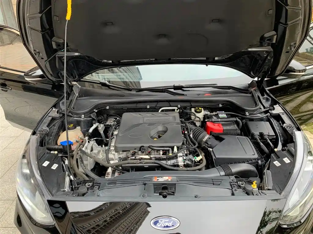 FORD FOCUS 2021