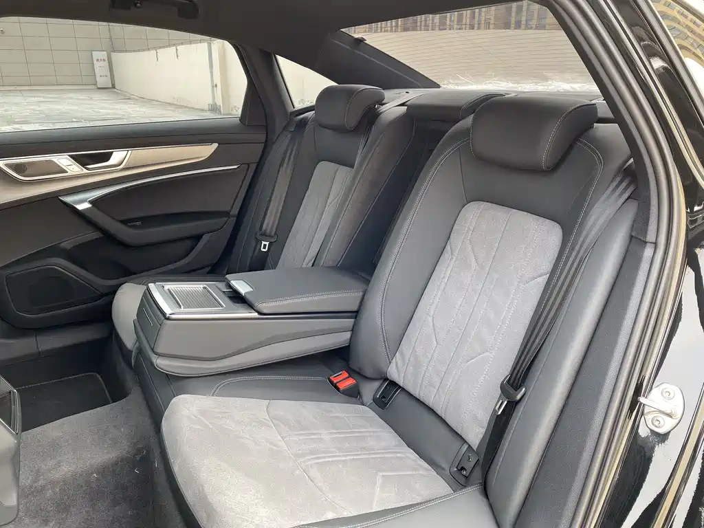 AUDI A6L 2024