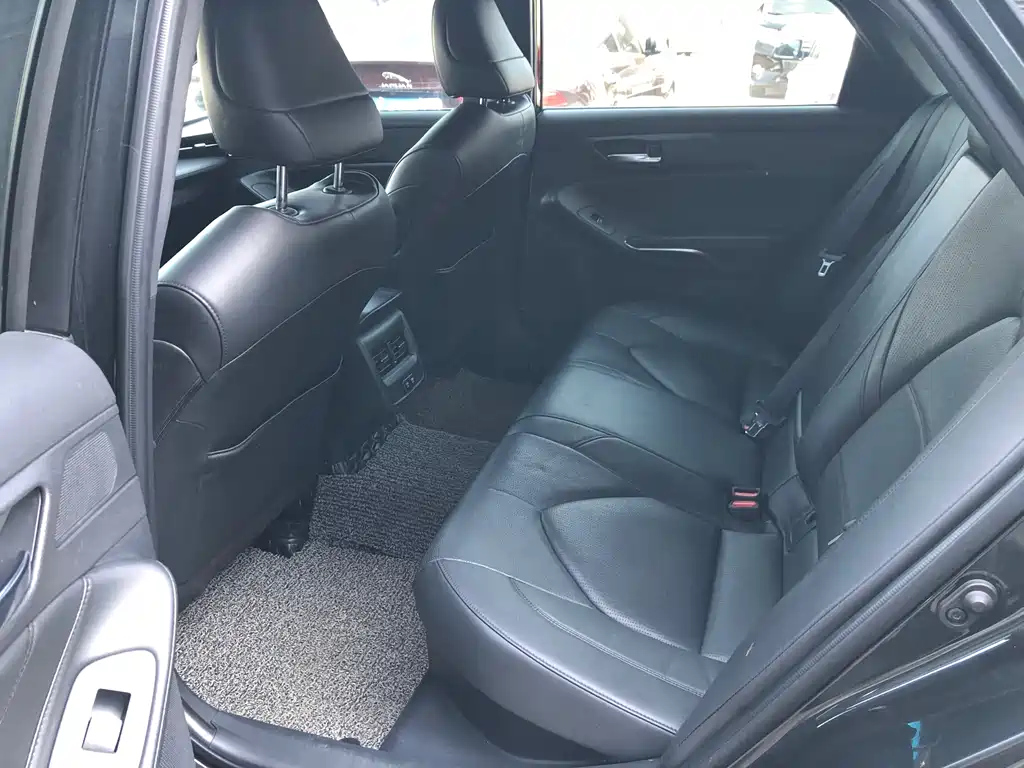 TOYOTA AVALON 2021
