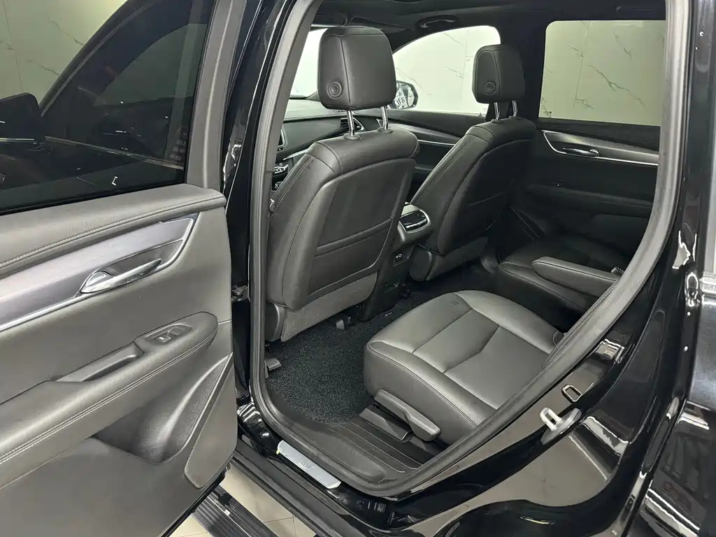 CADILLAC XT6 2021
