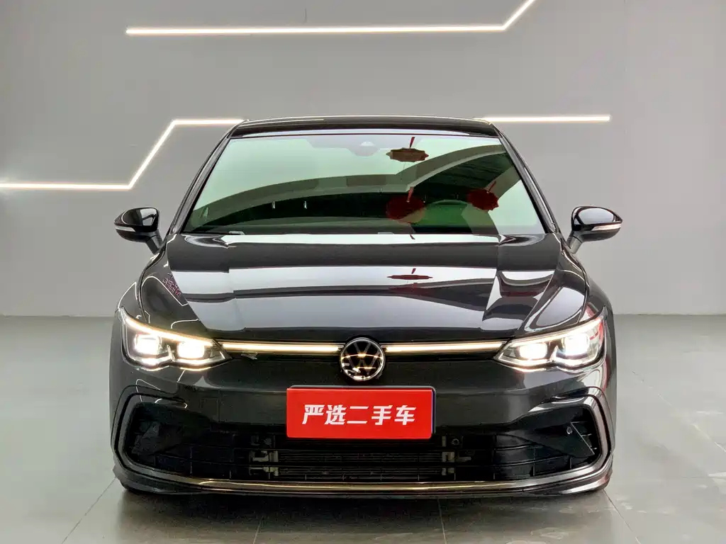 VOLKSWAGEN GOLF 2022