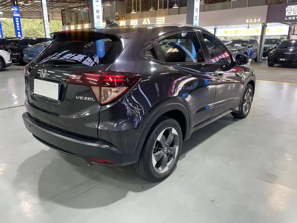 HONDA VEZEL 2015