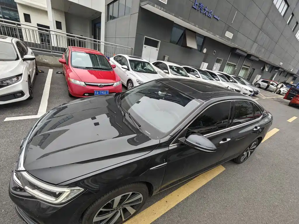 VOLKSWAGEN SAGITAR 2024