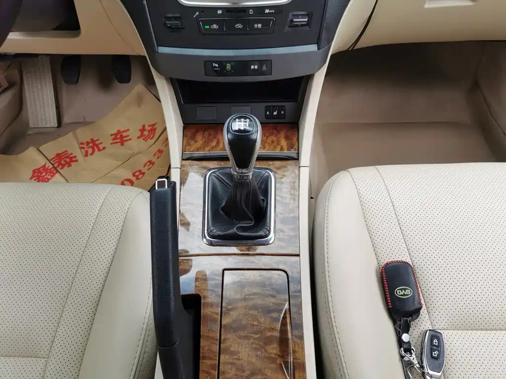 BYD G6 2012