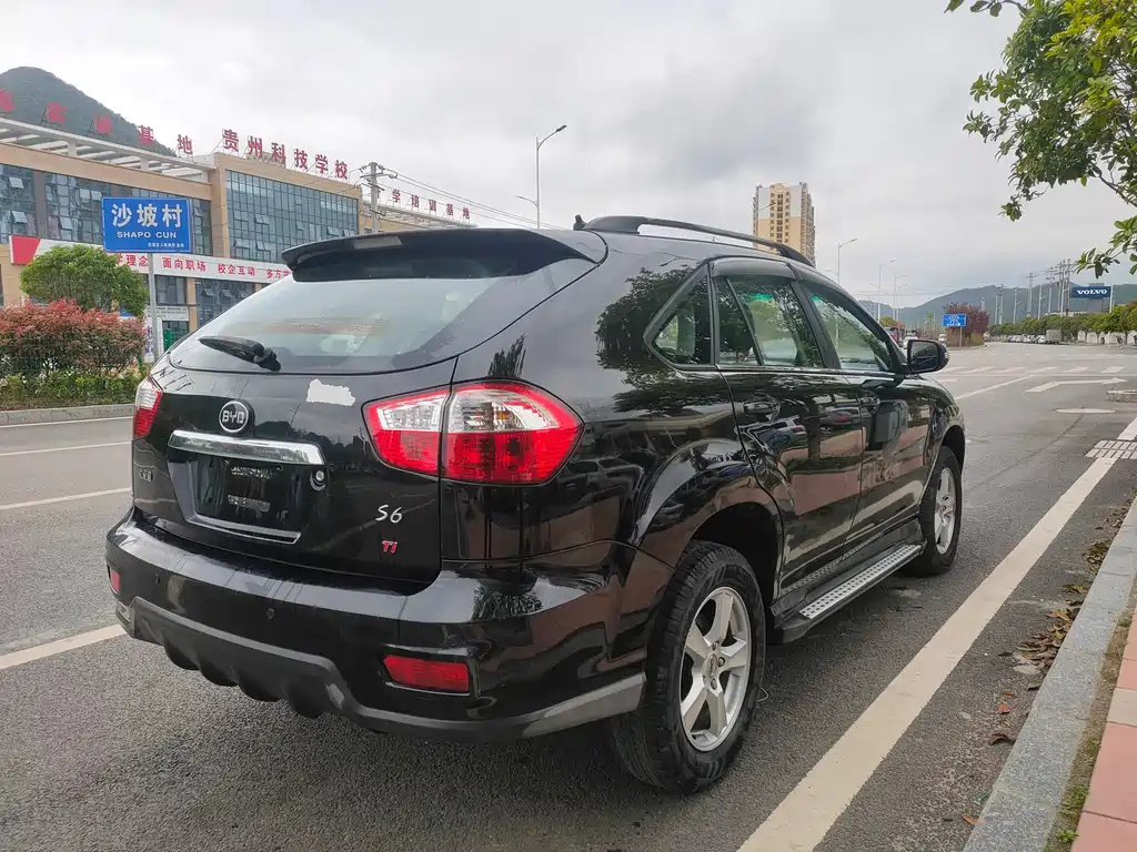BYD S6 2014