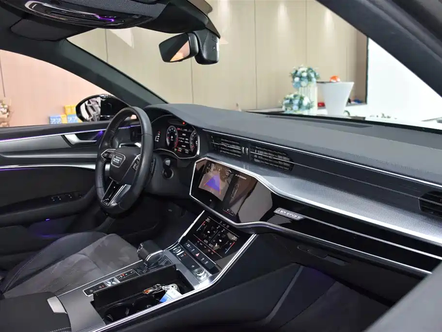 AUDI A6L 2020
