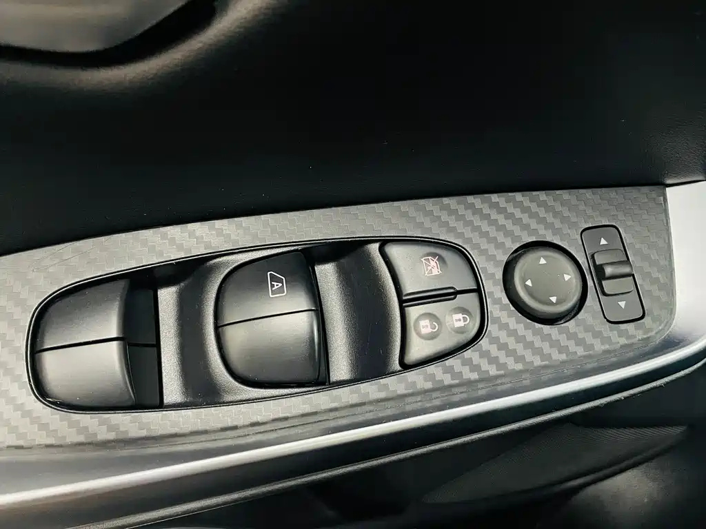 NISSAN SYLPHY 2021