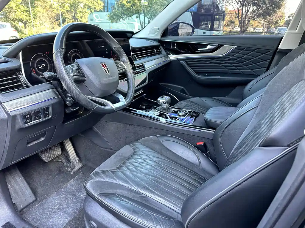 HONGQI HS5 2022