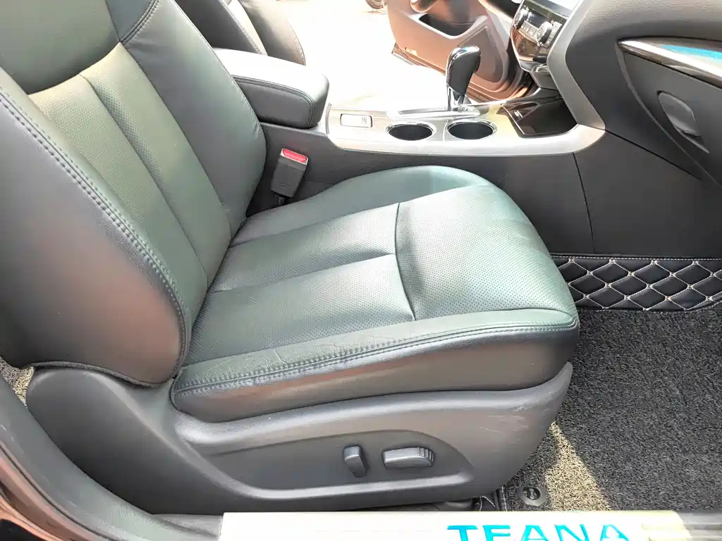 NISSAN TEANA 2016