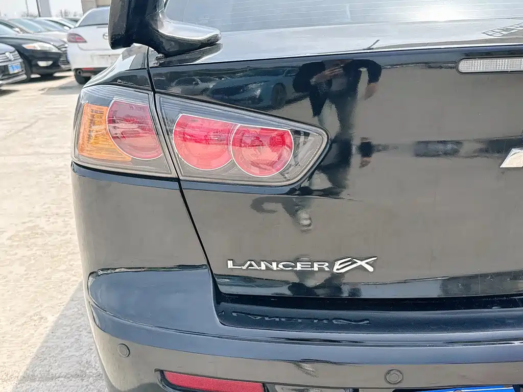 MITSUBISHI LANCER EX 2014