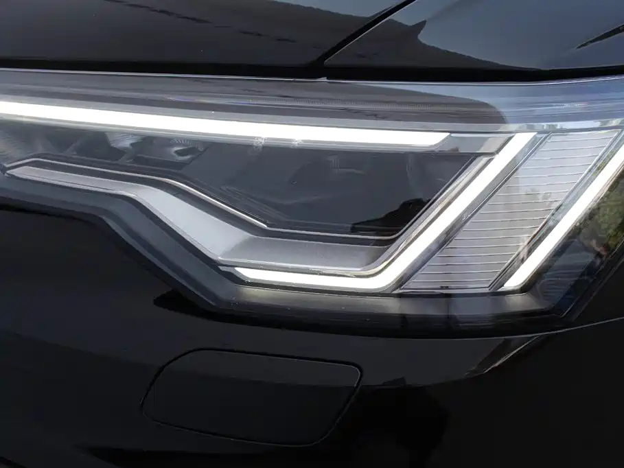 AUDI A6L 2020