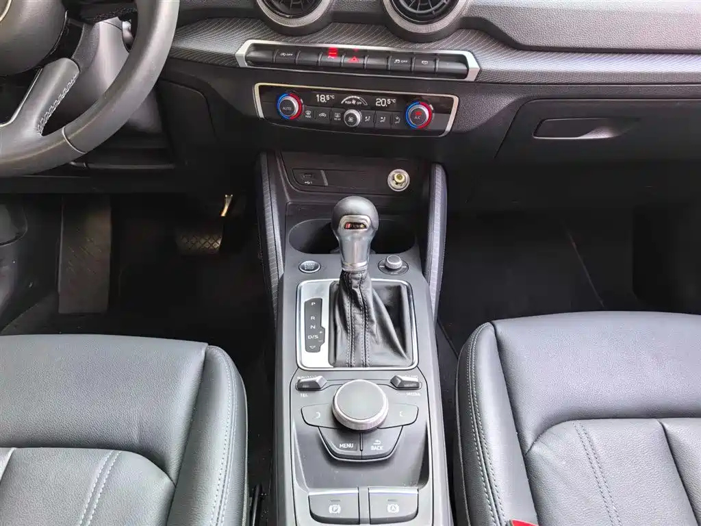 AUDI Q2L 2023
