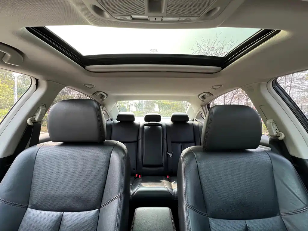 NISSAN TEANA 2018