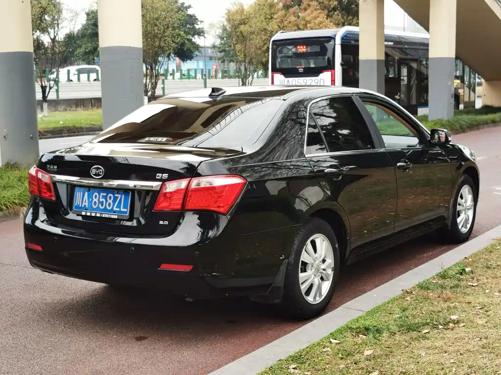 BYD G6 2012