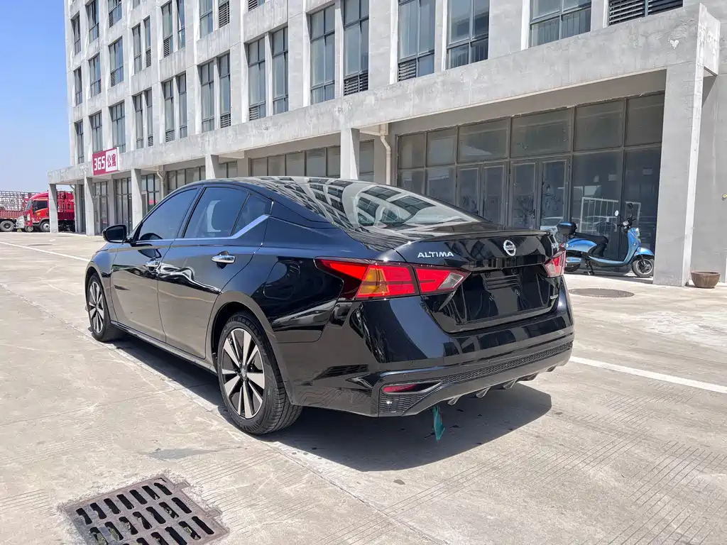 NISSAN TEANA 2021