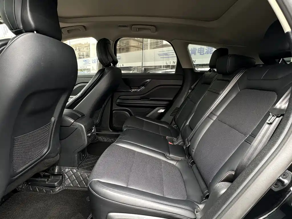 LINCOLN ADVENTURER 2023
