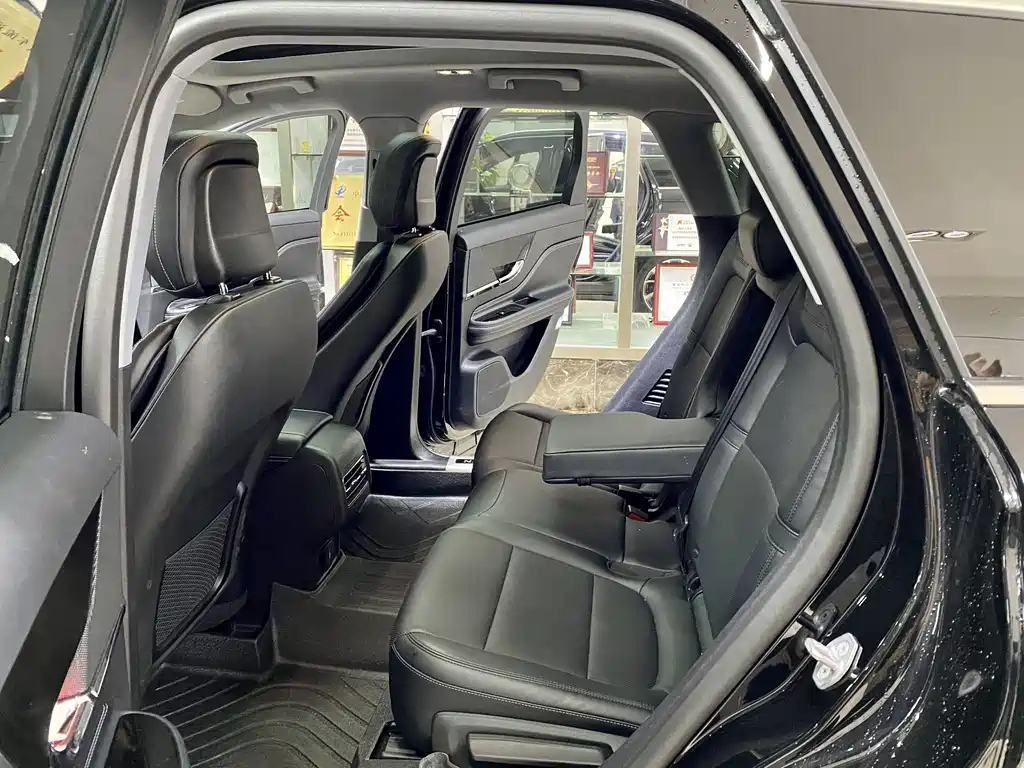 LINCOLN ADVENTURER 2022