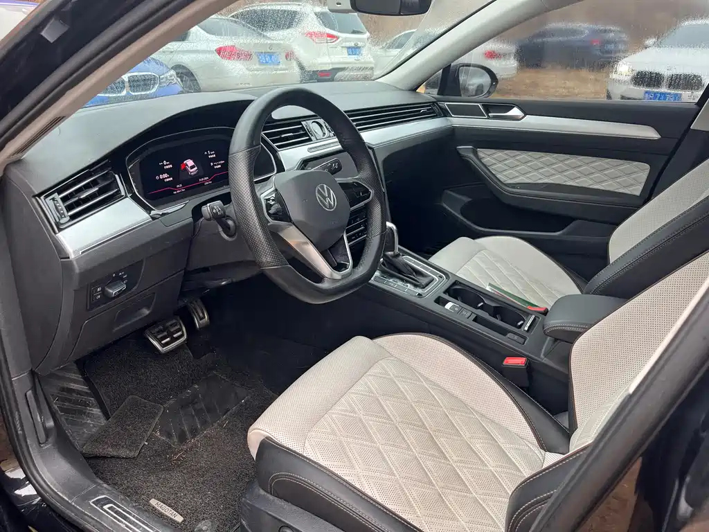 VOLKSWAGEN MAGOTAN 2022