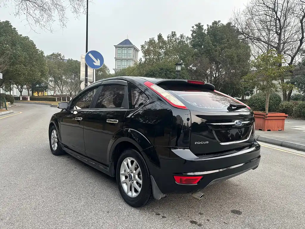 FORD FOCUS 2011