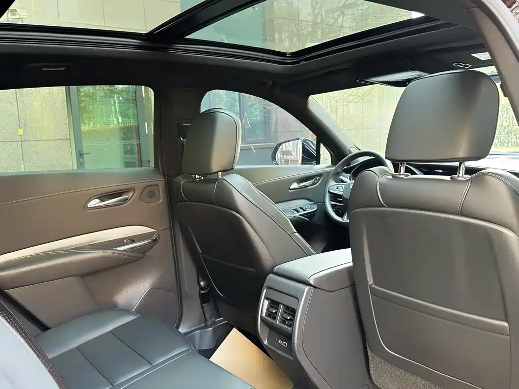 CADILLAC XT4 2021