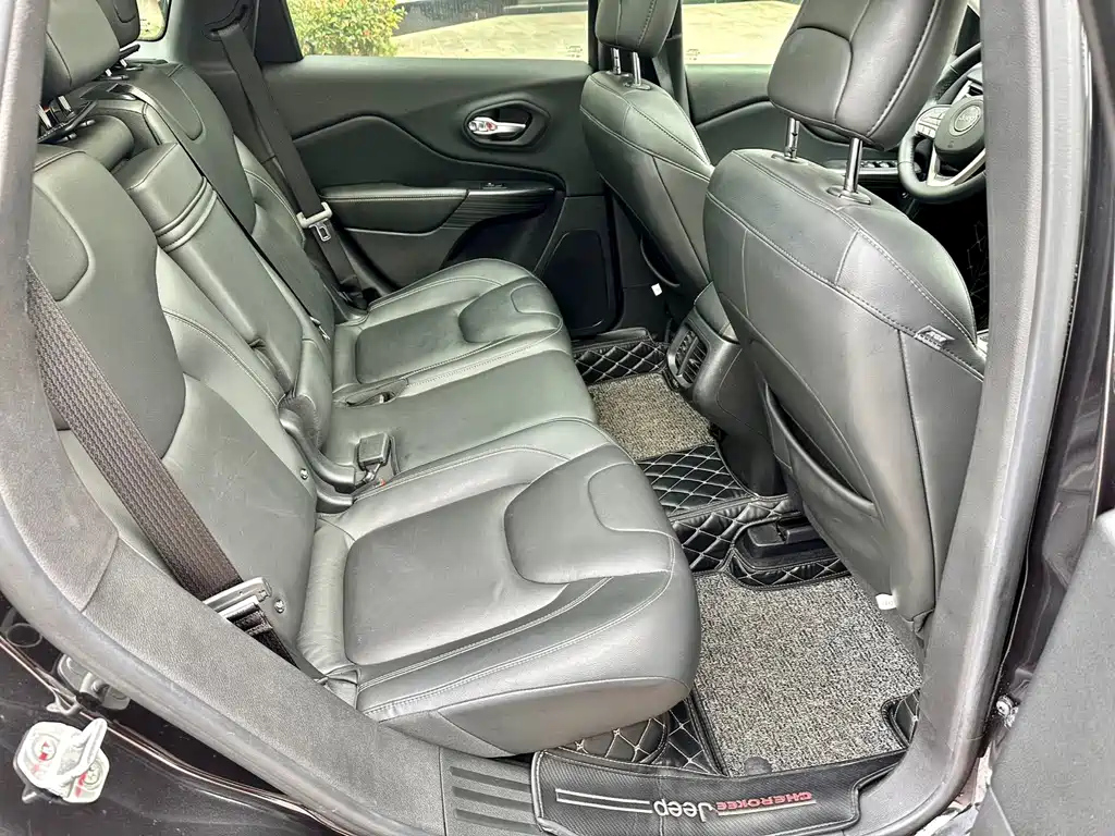 JEEP CHEROKEE 2018
