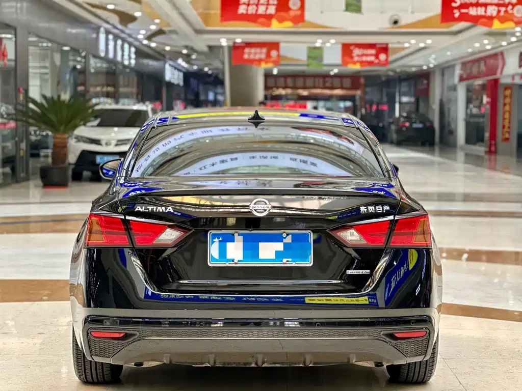 NISSAN TEANA 2020