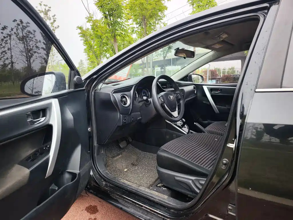 TOYOTA COROLLA 2019