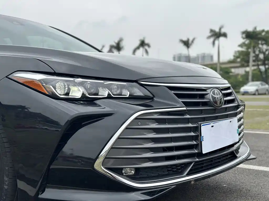 TOYOTA AVALON 2020