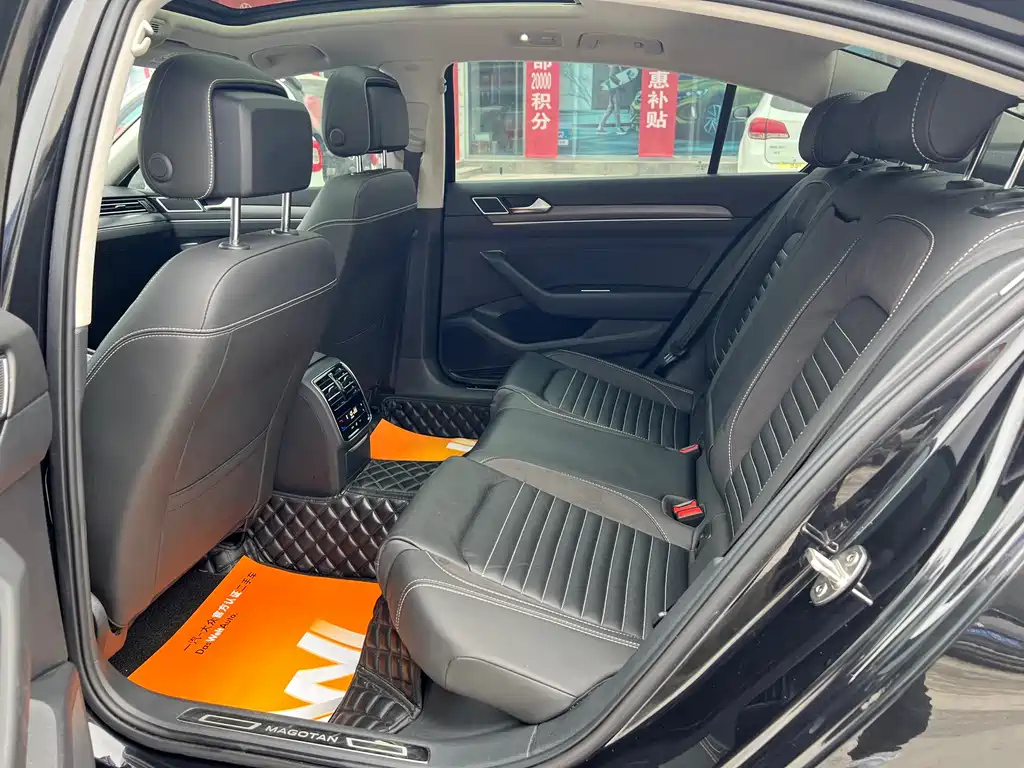 VOLKSWAGEN MAGOTAN 2022