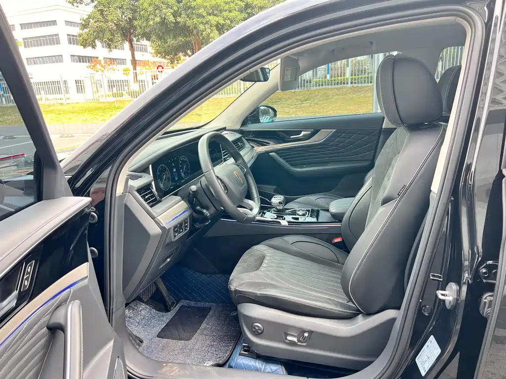 HONGQI HS5 2022