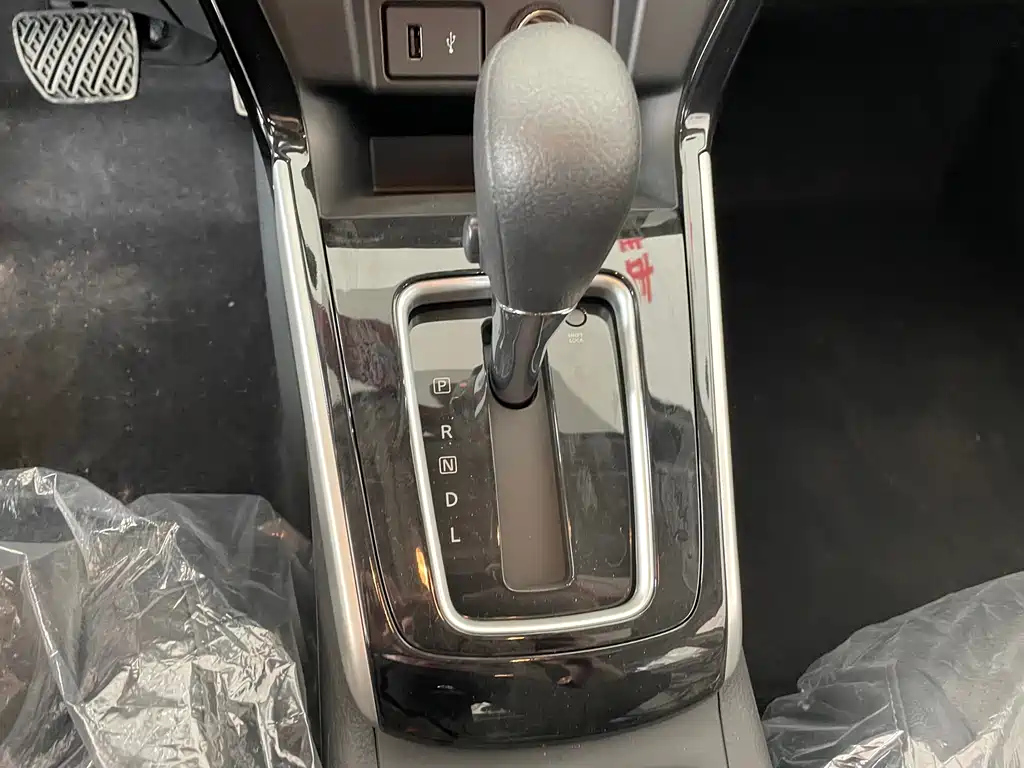 NISSAN SYLPHY 2023