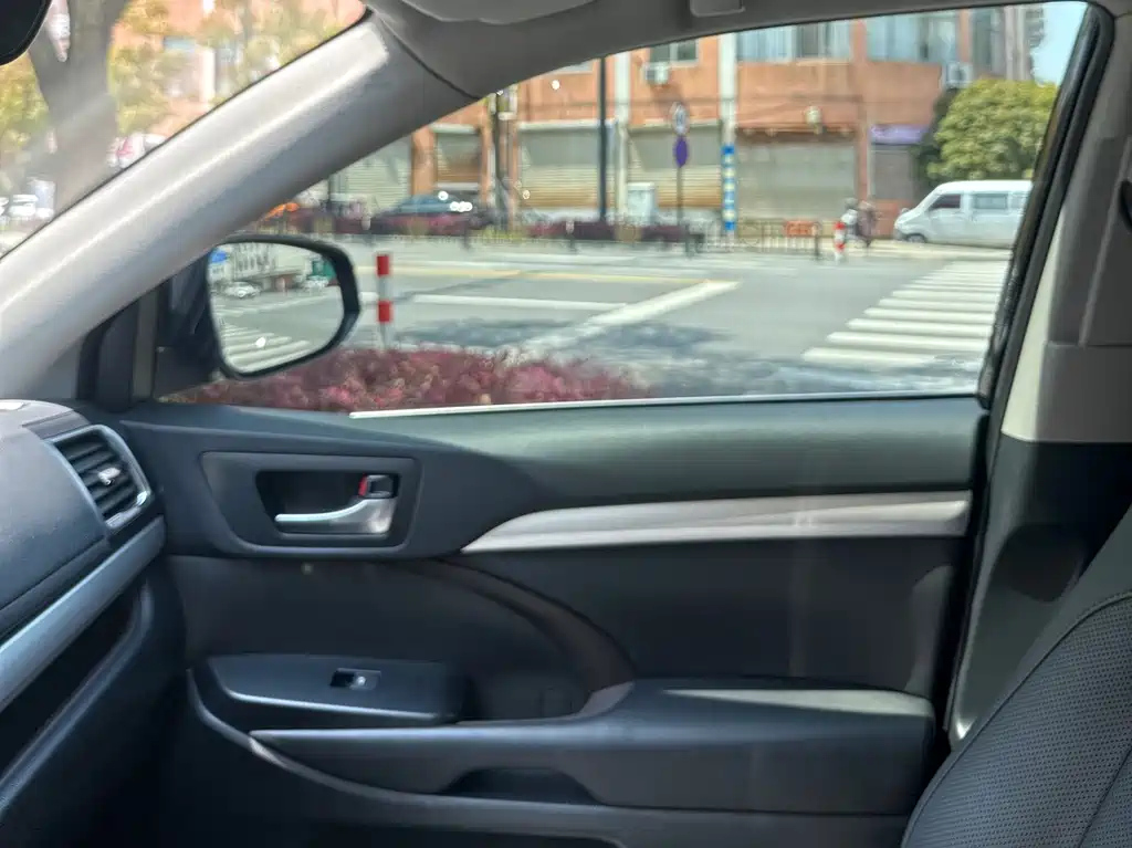 TOYOTA HIGHLANDER 2021