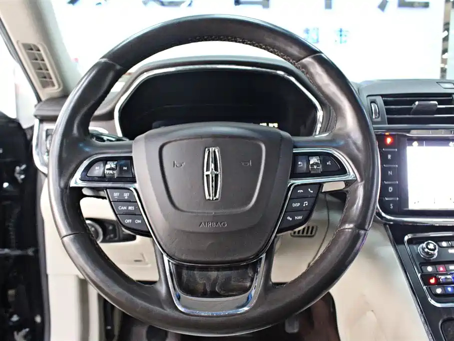 LINCOLN CONTINENTAL 2017