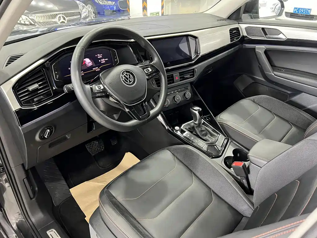 VOLKSWAGEN TAYRON 2021