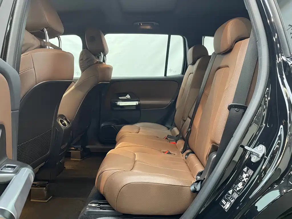 MERCEDES BENZ GLB 2023