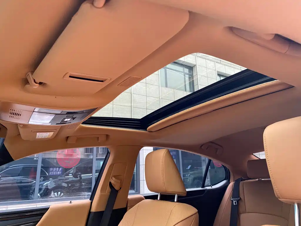 LEXUS ES 2023