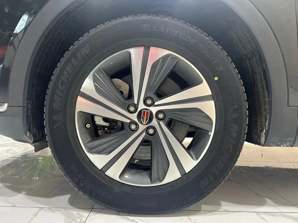 HONGQI HS5 2020